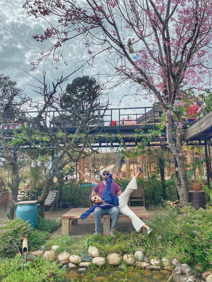 Nối gót cô chị, em gái nóng bỏng Hà Anh sắp lấy chồng Tây-3