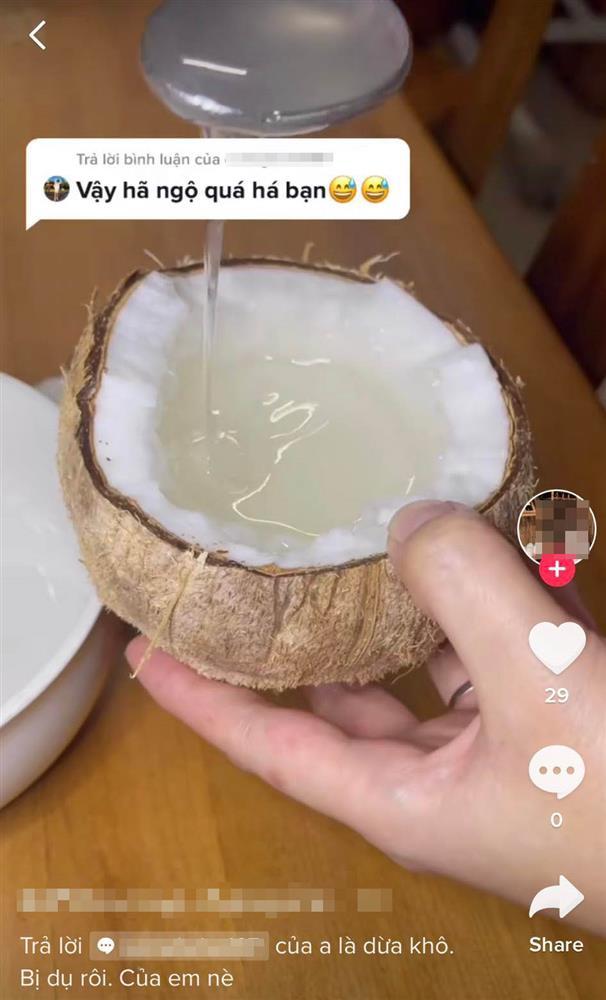 Mua dừa sáp review trên mạng, nhận về thành phẩm gớt nước mắt-3
