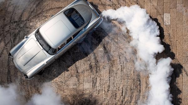 Những siêu xe kinh điển từng xuất hiện trong 007-2