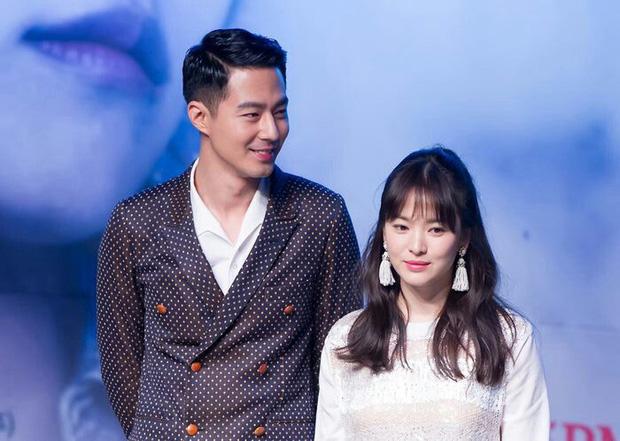 Dispatch tóm sống Song Hye Kyo - Jo In Sung bên nhau giữa đêm-6