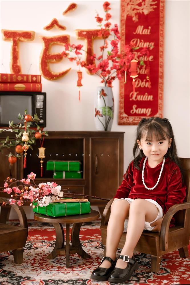 1.001 biểu cảm đáng yêu của bé gái 4 tuổi nhìn thôi đã thấy Tết về-3