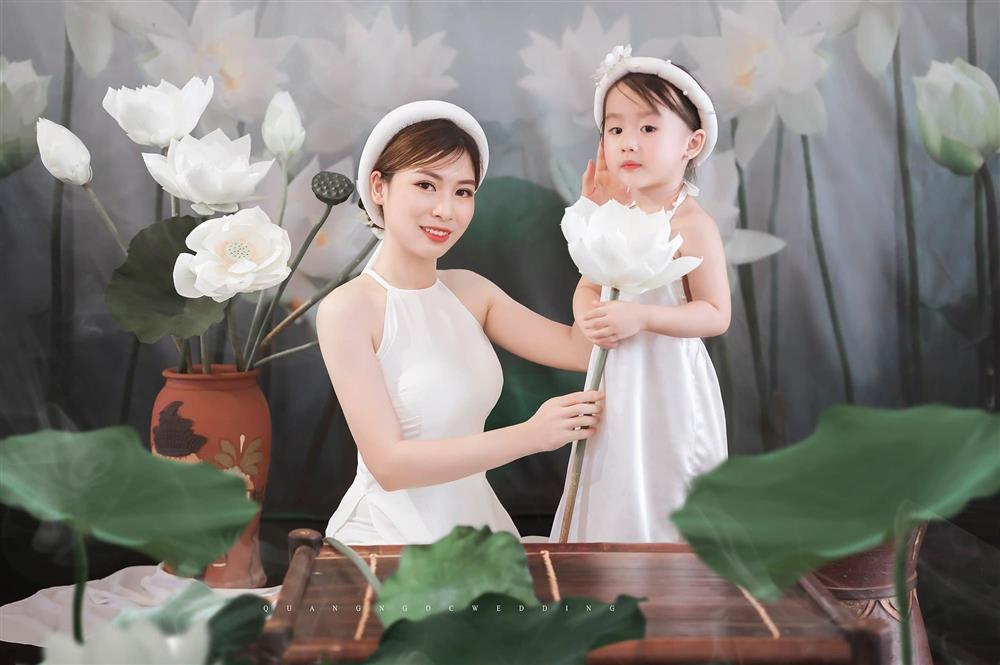 1.001 biểu cảm đáng yêu của bé gái 4 tuổi nhìn thôi đã thấy Tết về-9