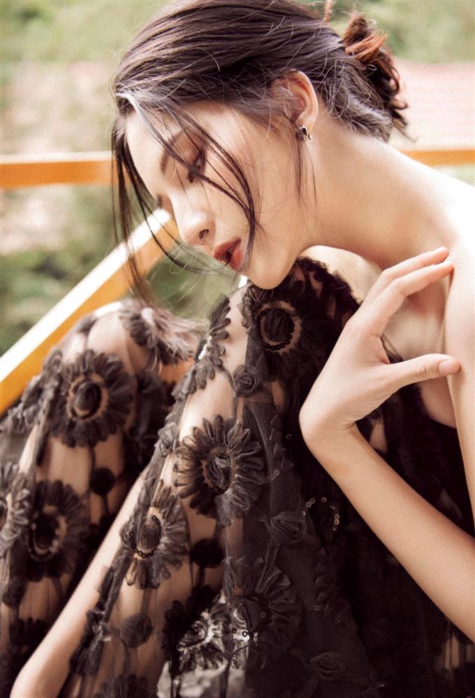 Thoát Covid-19, tình cũ của Jack tái xuất khoe lưng trần bạo liệt-2