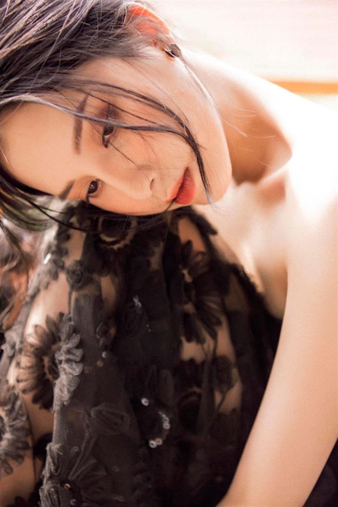 Thoát Covid-19, tình cũ của Jack tái xuất khoe lưng trần bạo liệt-5