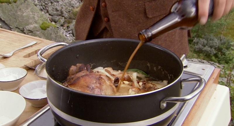 Những công dụng tuyệt vời của bia trong nấu ăn nhiều người không biết-3