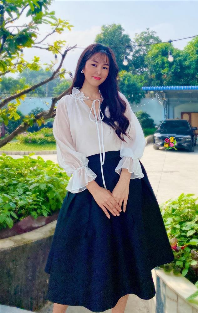 Lê Phương đứng cạnh Hồ Ngọc Hà, ai đẹp hơn?-8