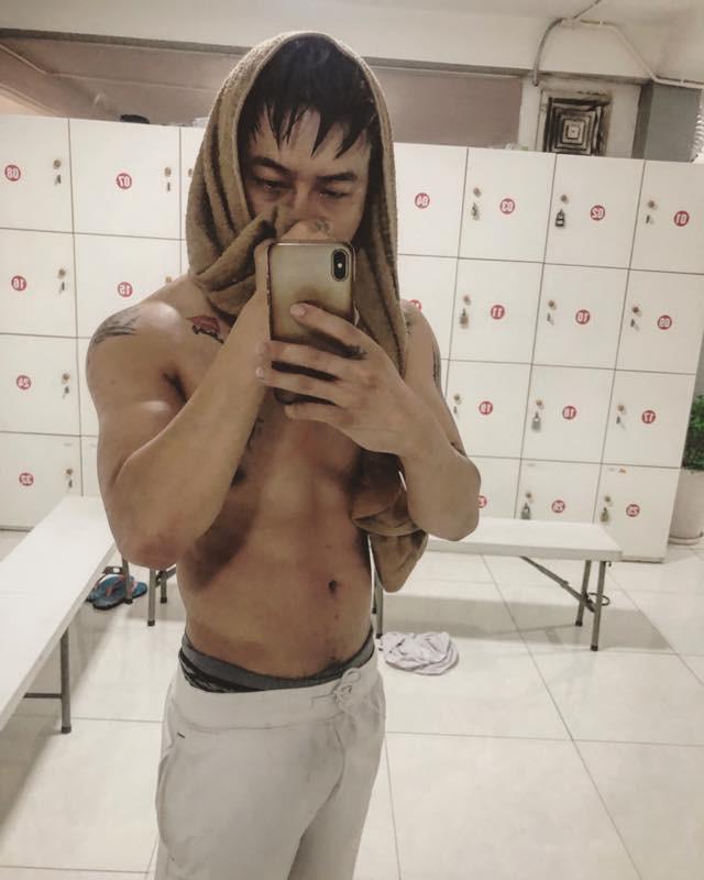 U40 Nhật Kim Anh khoe body 6 múi xịn không kém bồ trẻ tin đồn-10