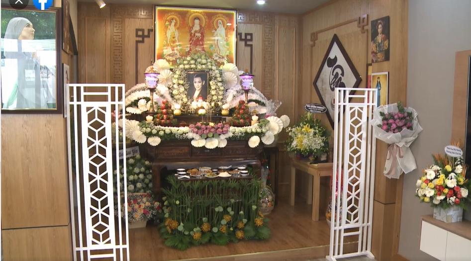 Lễ cúng 100 ngày Phi Nhung: Xúc động cảnh con thơ ngủ gục-4