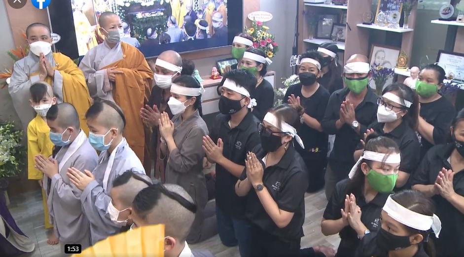 Lễ cúng 100 ngày Phi Nhung: Xúc động cảnh con thơ ngủ gục-6