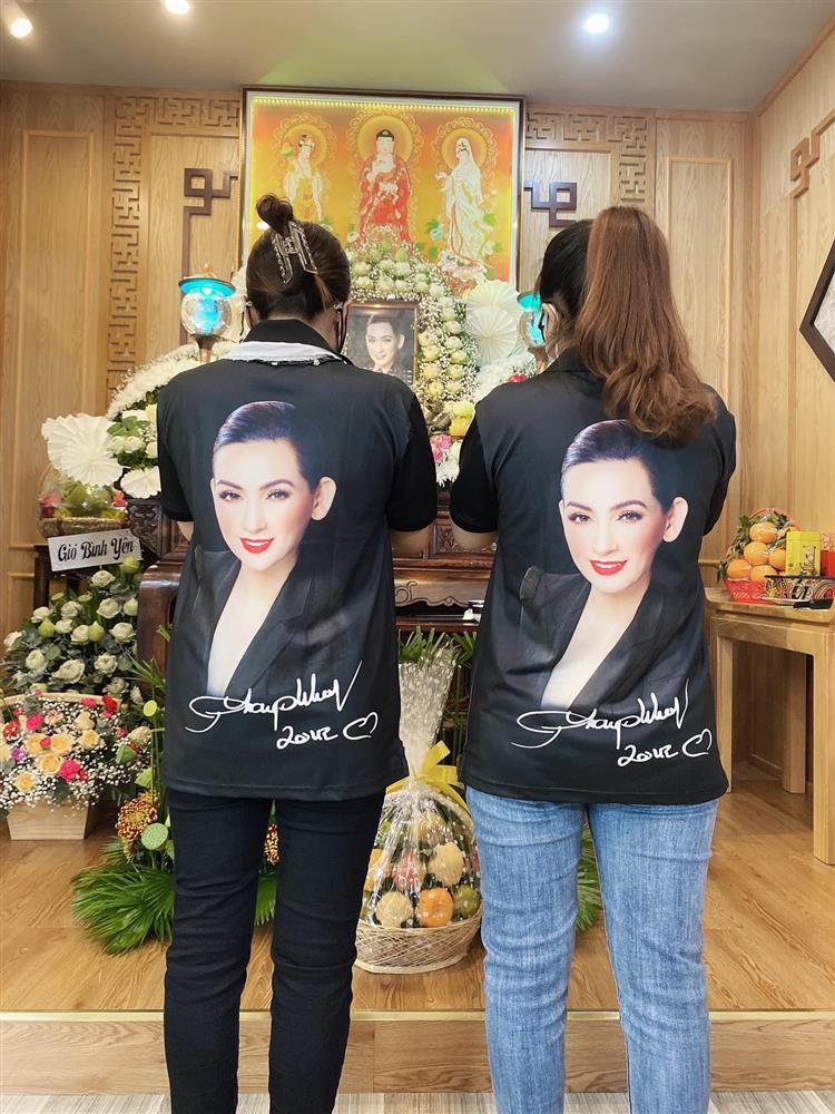 Lễ cúng 100 ngày Phi Nhung: Xúc động cảnh con thơ ngủ gục-11