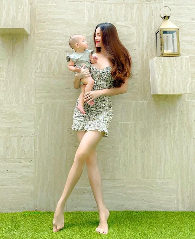 Nhìn Hà Hồ - Elly Trần mặc đồ đôi với ái nữ, ai cũng ước 1 cô con gái-5