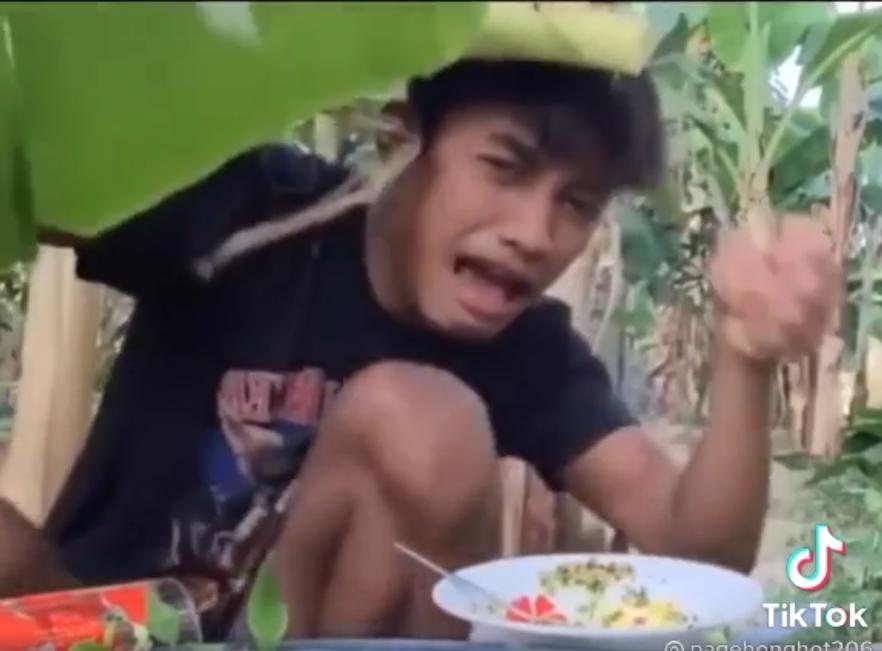 Cười ná thở thanh niên thích rì viu đồ ăn nhưng quên xem ngày đẹp-5