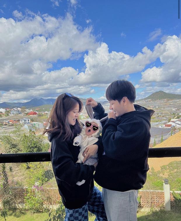 Vợ chồng JayKii bị netizen phản ứng dữ dội khi đưa con đi Đà Lạt-1