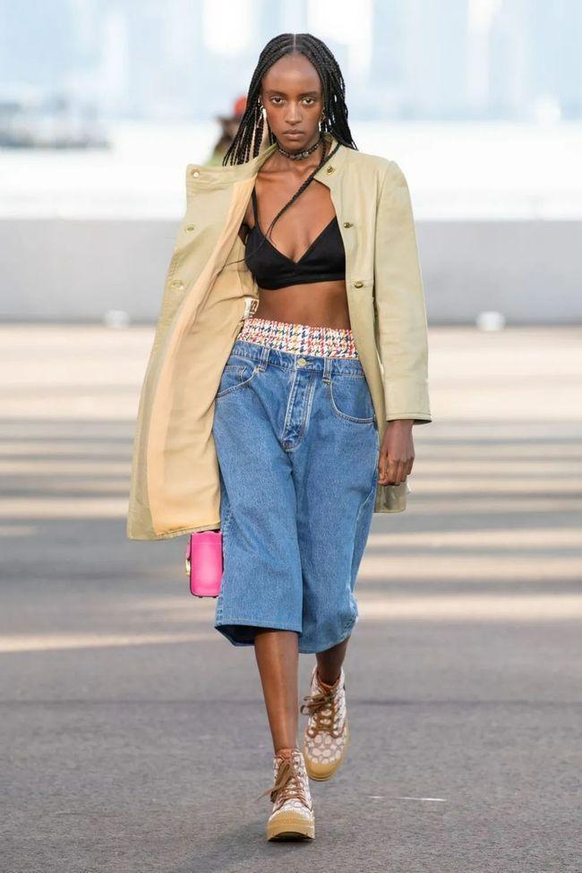 Quần jeans chuẩn xu hướng 2022 chị em không thể bỏ qua-3