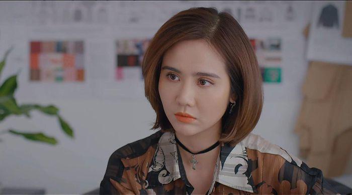 Huyền Lizzie - Phương Oanh đeo choker: Người được khen, kẻ thảm họa-8