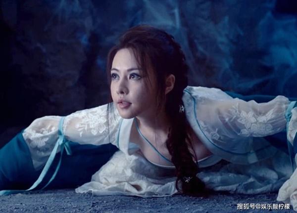 Tiểu Chiêu Tân Ỷ Thiên Đồ Long Ký qua đêm với ông trùm U70-13