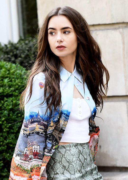 Bí quyết vóc dáng mình hạc xương mai của nữ chính Emily In Paris-4