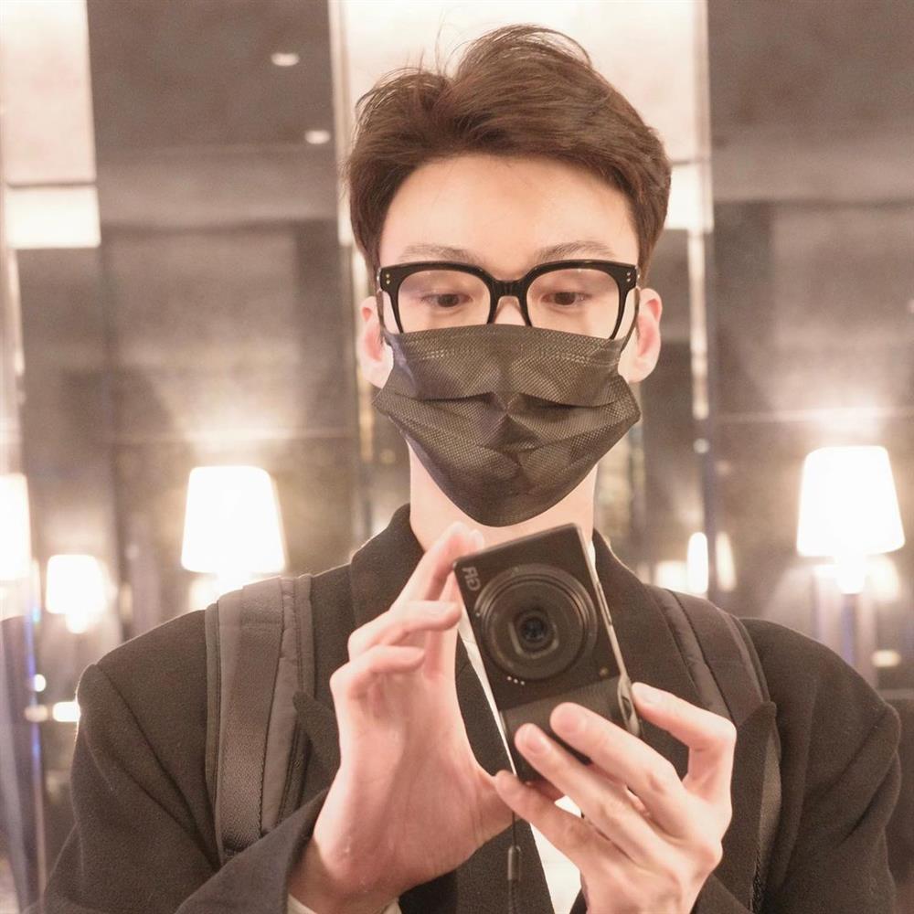 Ahn Jae Hyun đẹp trai ngỡ ngàng sau bê bối ly hôn Goo Hye Sun-4