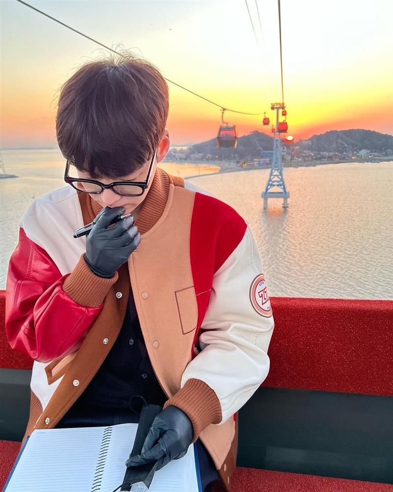 Ahn Jae Hyun đẹp trai ngỡ ngàng sau bê bối ly hôn Goo Hye Sun-6