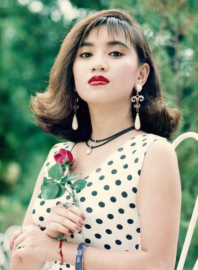 Ngỡ ngàng dung mạo nữ hoàng ảnh lịch Y Phụng ở tuổi 43-6