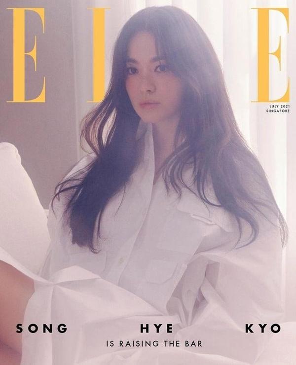 Người đẹp suýt bung cúc áo, gợi tình vượt mặt Song Hye Kyo-1