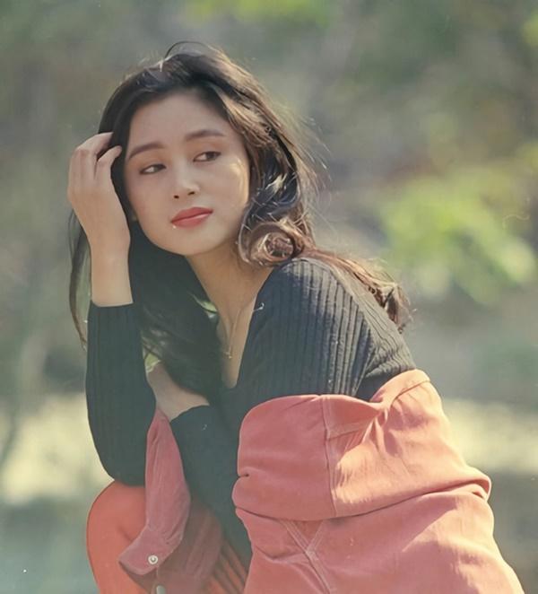 Drama tiểu tam chấn động showbiz: Vác bụng bầu ép bà cả thoái vị-3