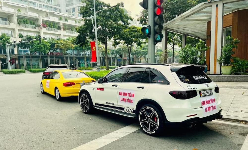 Dàn siêu xe diễu hành quanh chung cư bé gái bị dì ghẻ đánh chết-1