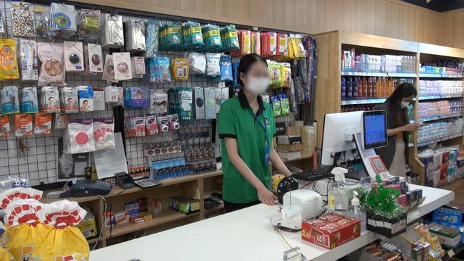Nữ sinh làm thêm siêu thị bị khách cầm nhầm 20 triệu đồng-1