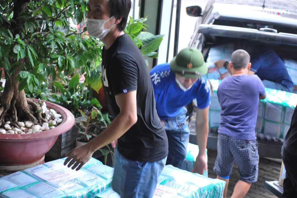 Hà Nội: Thêm 1 quận nguy cơ cao dừng bán hàng ăn uống tại chỗ-3