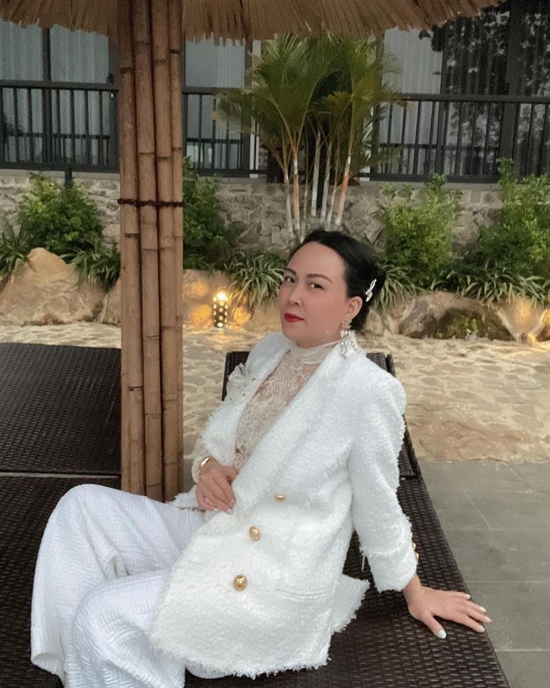 Phượng Chanel phút trước là nàng thơ, phút sau thành bà thím-3