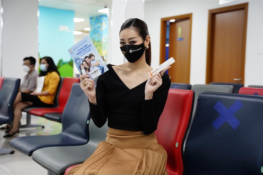 Hoa hậu Khánh Vân tiết lộ lý do chủ động tiêm vắc xin ngừa cúm-3