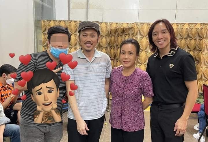 Hoài Linh tái xuất sân khấu sau ồn ào, thần sắc ra sao?-1