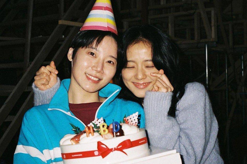 Jisoo xuất hiện với tóc mới, có gì hot mà ai nấy trầm trồ?-8