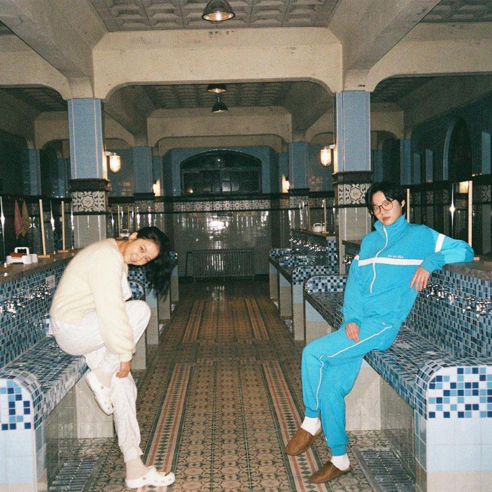 Jisoo (BLACKPINK) tưởng nhớ bạn diễn quá cố Kim Mi Soo-4