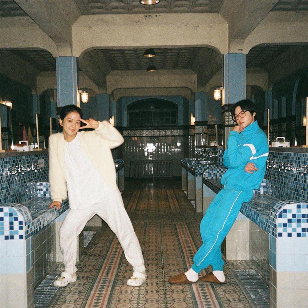 Jisoo (BLACKPINK) tưởng nhớ bạn diễn quá cố Kim Mi Soo-5