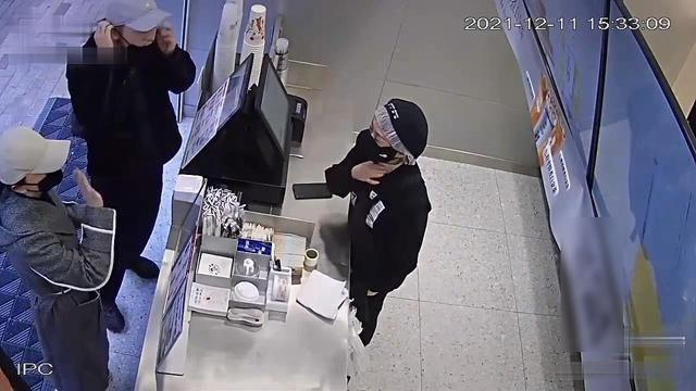 HOT: Lộ clip Châu Tấn đưa tình trẻ về ra mắt gia đình ở quê?-2