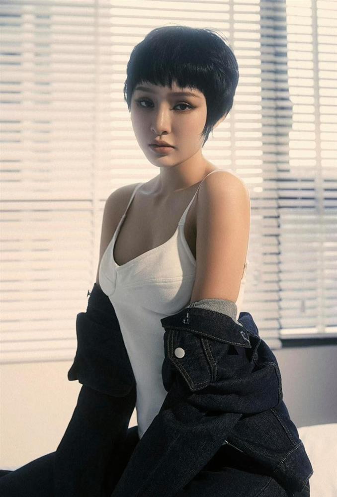 Bị chê ảnh nội y sửa lố, Hiền Hồ nói gì mà antifan mất dạng?-5