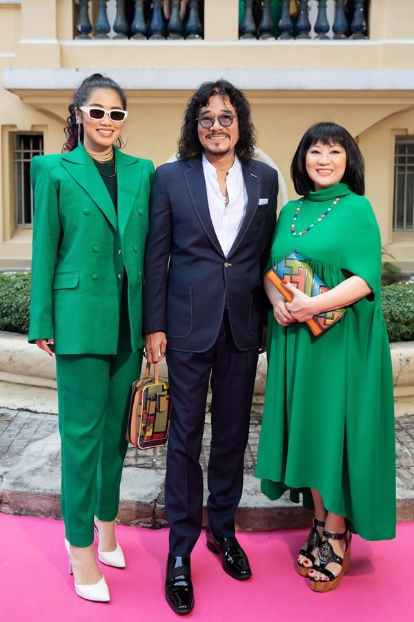 Lệ Quyên đeo nhẫn nặng trĩu tay đi sự kiện, vắng bóng phi công-10