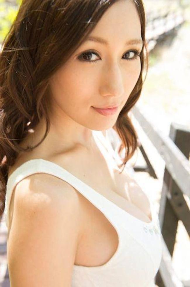 Nữ y tá tự tin siêu vòng một 101cm, bỏ nghề đi đóng phim 18+-9