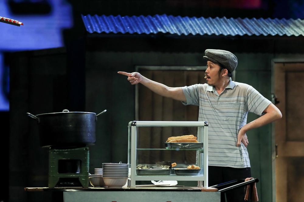 Sân khấu ngày trở lại của Hoài Linh-1