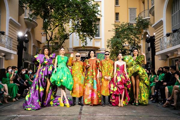 Màn catwalk 1 chín 1 mười của HHen Niê, Minh Tú, Lương Thùy Linh-9