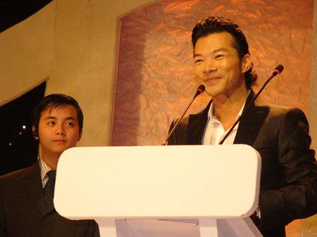 Trần Bảo Sơn và những cảnh nóng trần trụi trên màn ảnh-2