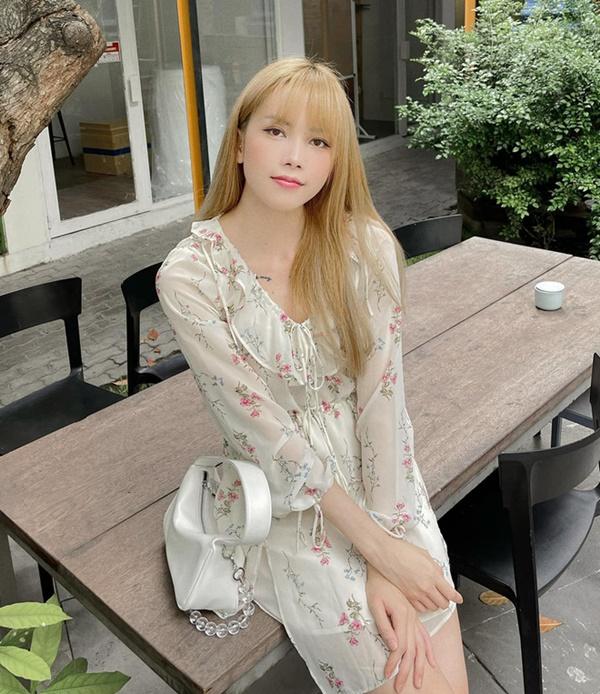 Cùng chia tay người yêu 8 năm, style của Selena Gomez và Thiều Bảo Trâm khác biệt-13