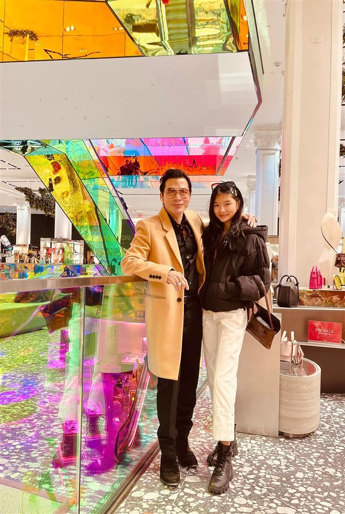 Trần Bảo Sơn lộ diện bên dàn celeb, thần sắc ra sao?-9