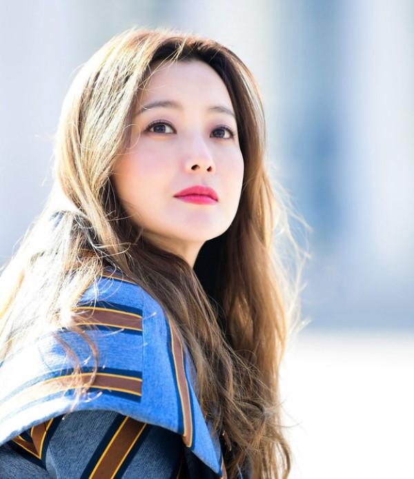 Mỹ nhân Hàn tự nhận đẹp hơn Kim Tae Hee, Jeon Ji Hyun-14