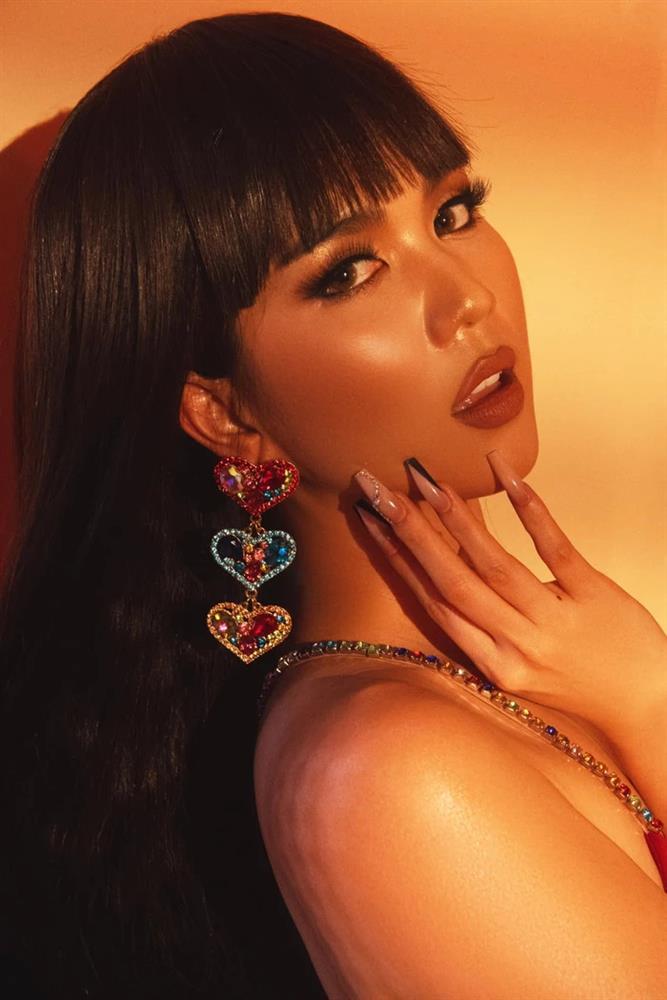 Không còn trắng tinh, Ngọc Trinh giờ da nâu nóng bỏng-13