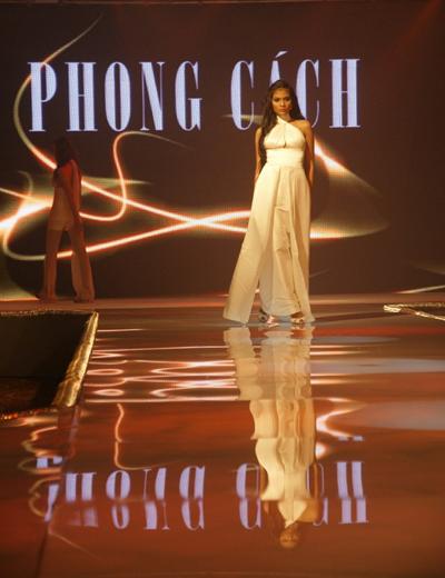 Nói xấu hổ vì Ngọc Trinh, Vũ Thu Phương bị phạt vì ngực xổ ra ngoài-8