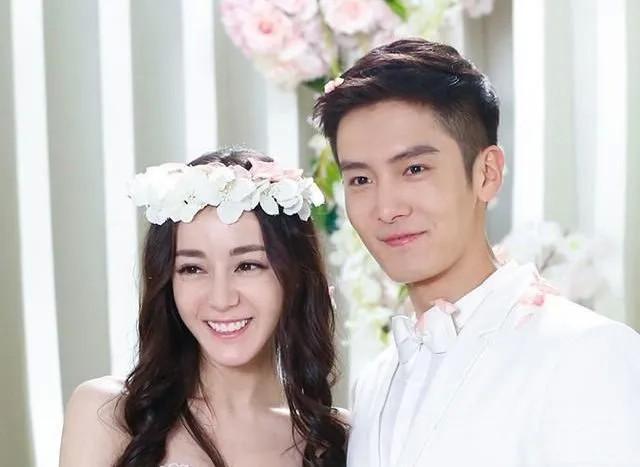 Sao nam Thái Tử Phi Thăng Chức Ký livestream bán băng vệ sinh-4