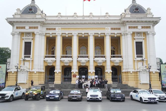 Dàn ô tô diễu hành thủ đô sau vụ bé gái bị dì ghẻ đánh tử vong-4