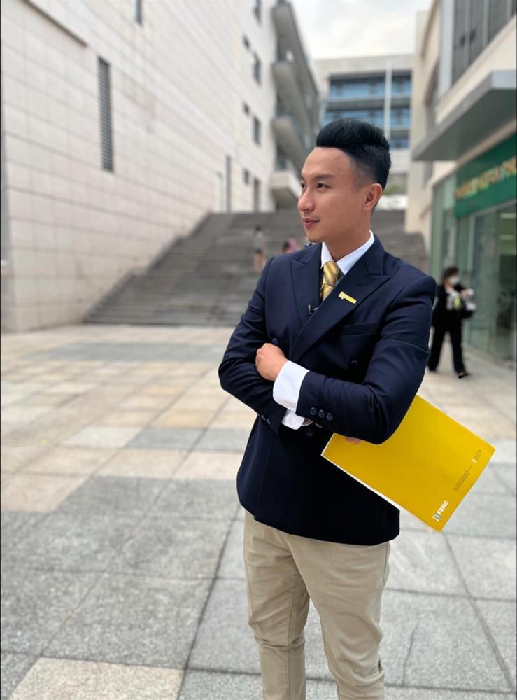 MC Việt Phong nói gì về bức ảnh truổng cời xôn xao cõi mạng-5